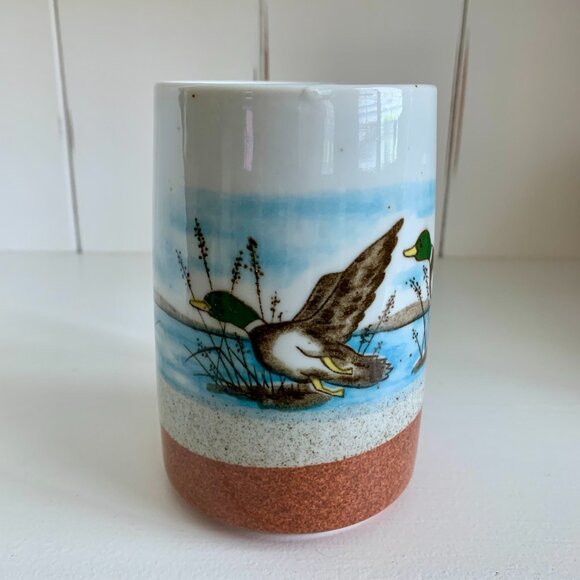 Vintage Otagiri Mallard Duck in Flight over Lake Tall Stoneware Coffee/Tea Mug - Picture 3 of 4